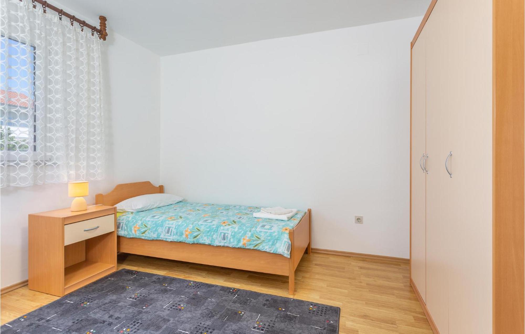 Lovely Apartment In Krk With Kitchen Brzac Exterior foto
